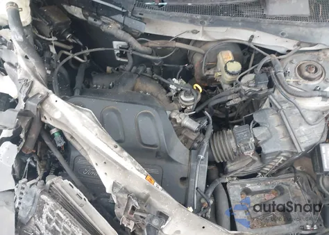 2001 Ford Escape Xlt from USA, damaged, VIN 1FMYU03131KF55411